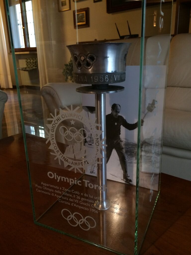 1956年コルティナオリンピックのトーチ